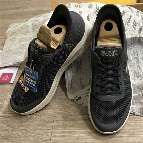 Skechers Slip ins memory foam Athletic Shoes - Picture 3 of 10